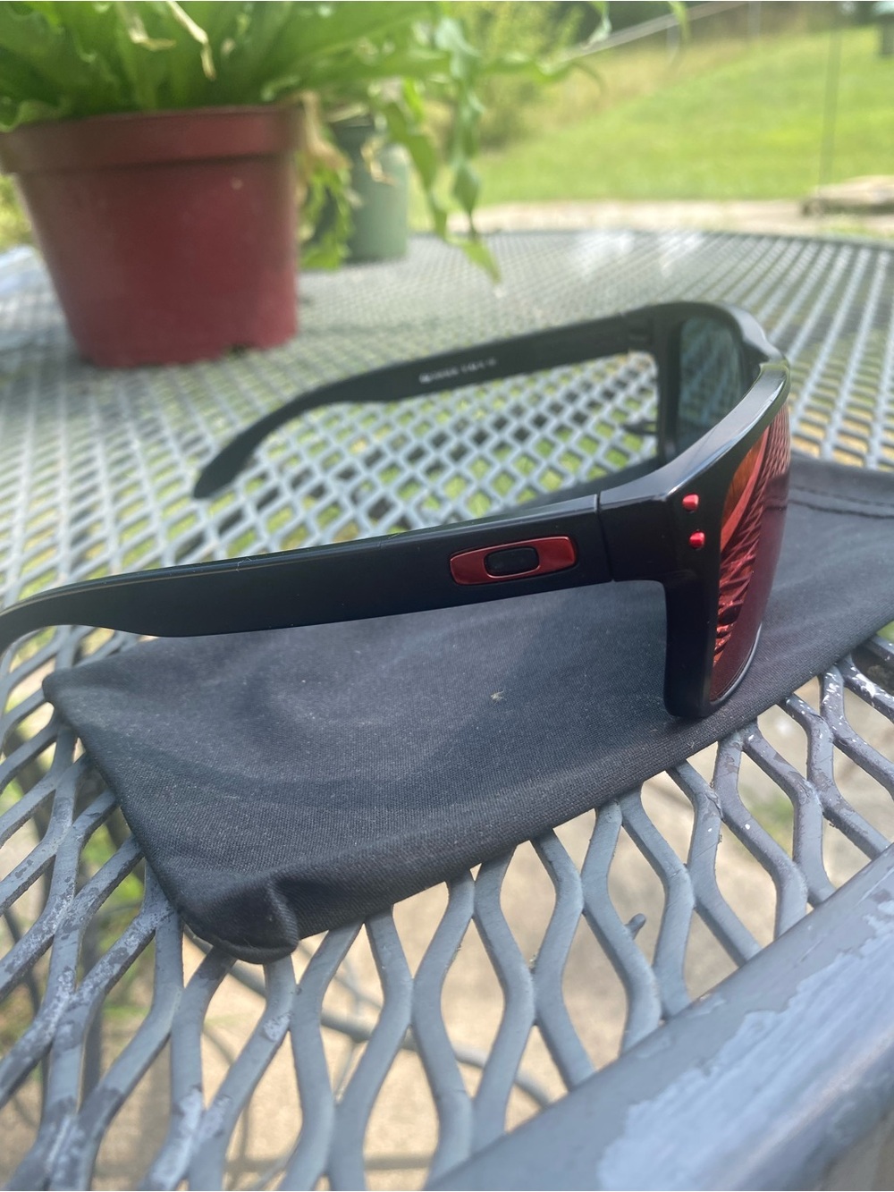 Oakley Holbrook Matte Black Sunglasses with Red Iridium Polarized Lenses - Picture 2 of 3